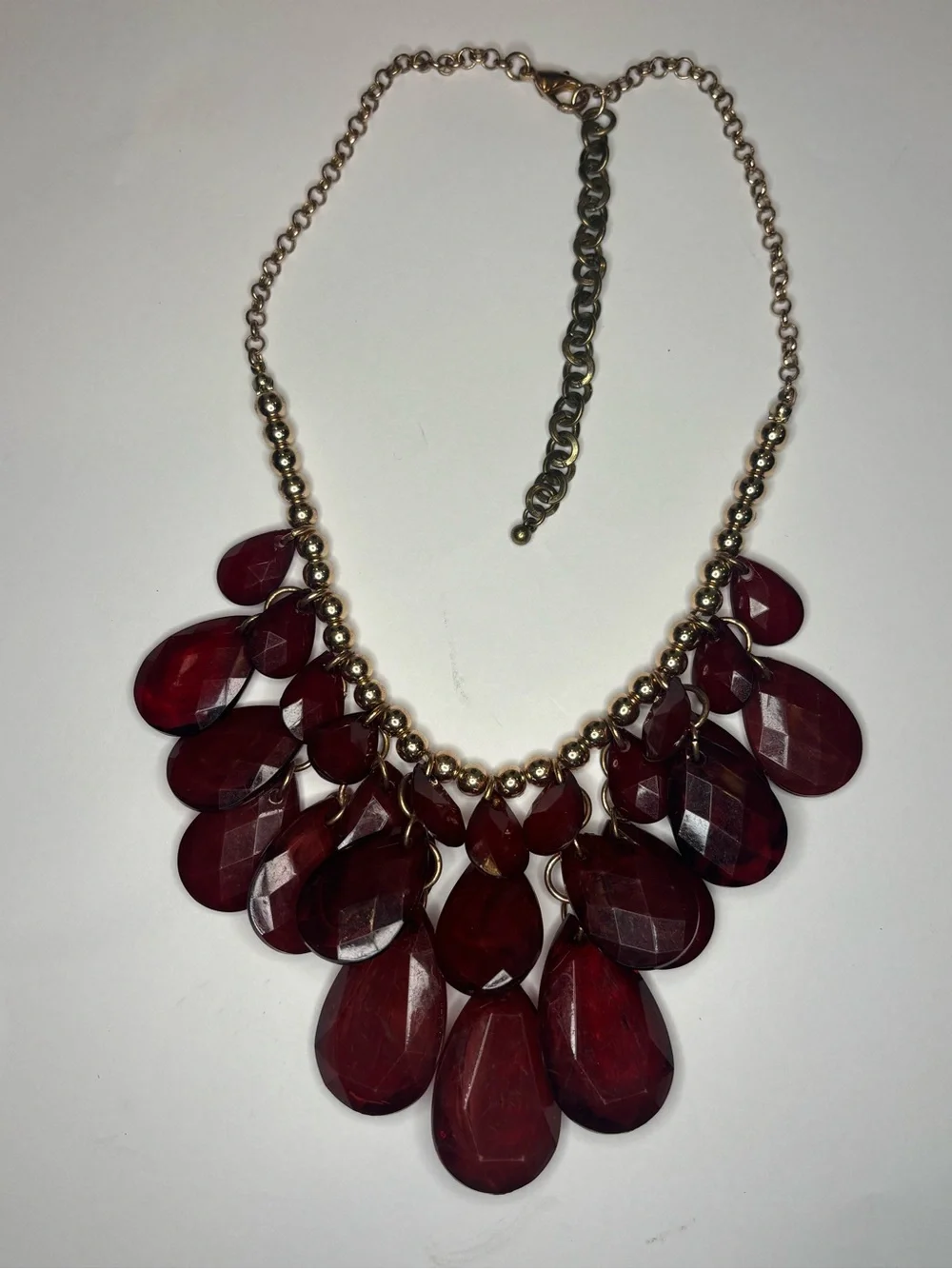 Burgundy Acrylic Teardrop Statement Necklace Gold Tone Faceted Bib 20”